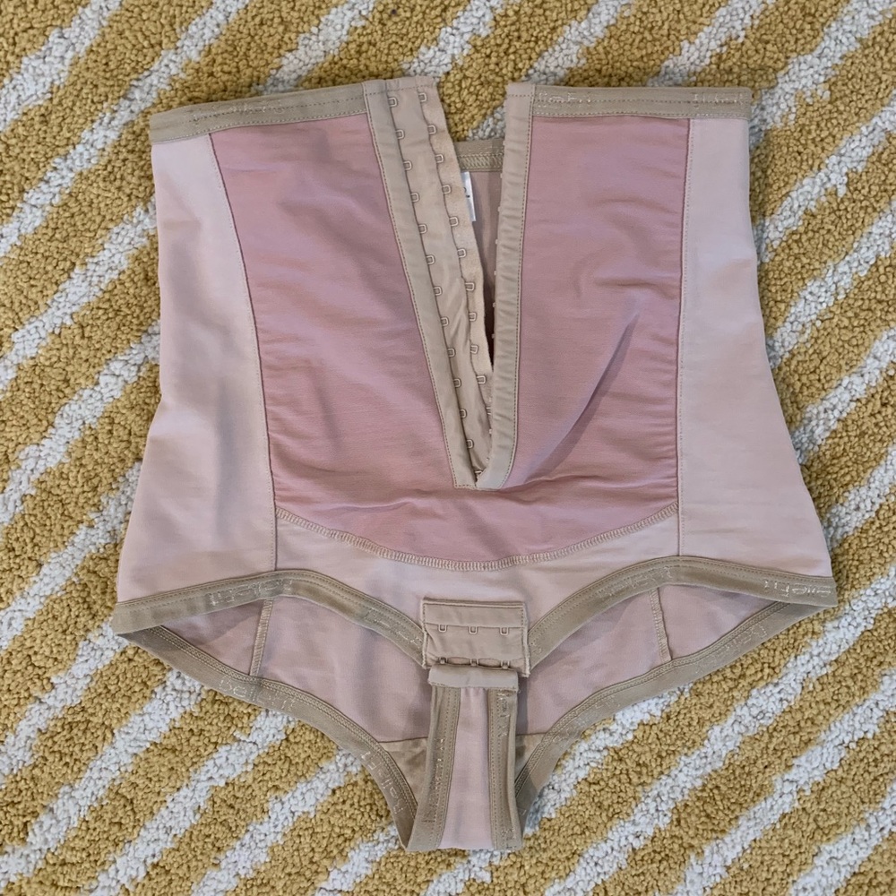 BelleFit Dual Closure Girdle szL